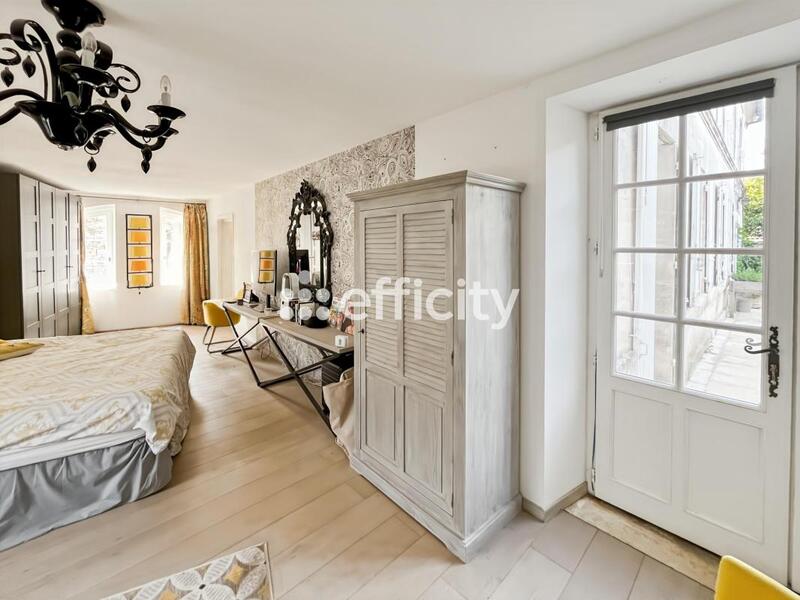 Maison bourgeoise - 236 m² - 6 pièces