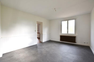 Maison - 110 m² - 7 pièces