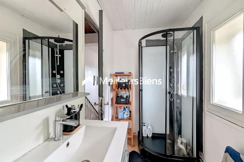 Maison - 121 m² - 6 pièces