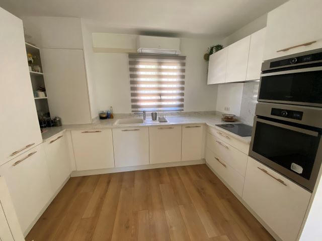 Maison - 154 m² - 6 pièces