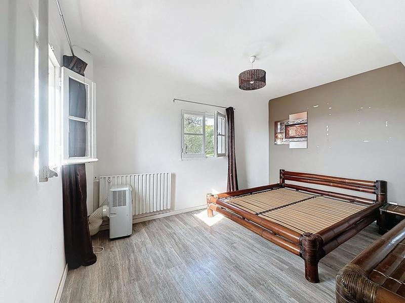 Mas - 350 m² - 6 pièces