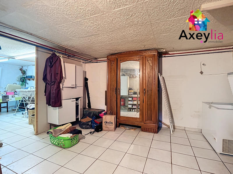 Maison - 99 m² - 5 pièces