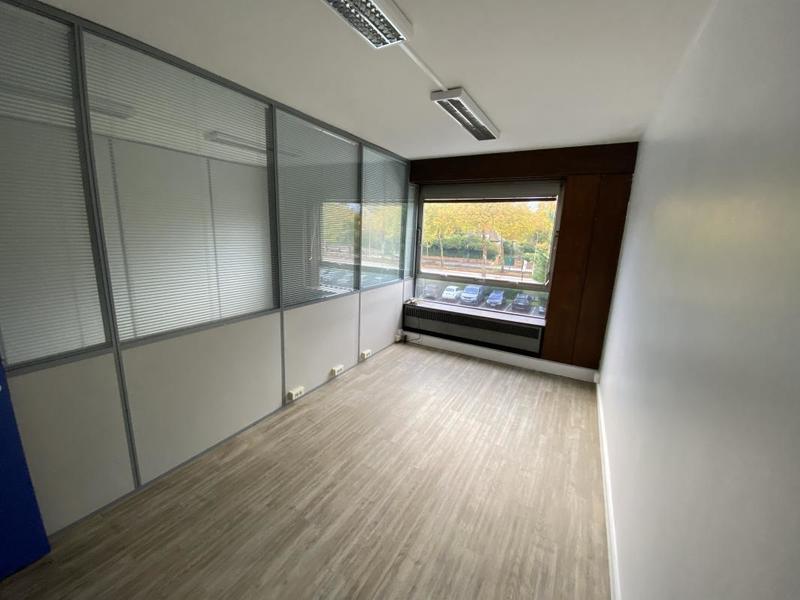 Bureau - 390 m²