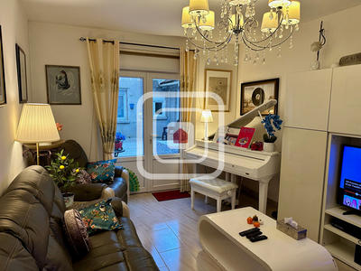 Maison - 218 m² - 10 pièces