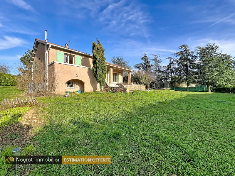 Maison - 127 m² - 5 pièces