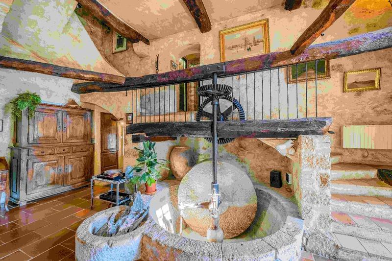 Maison - 253 m² - 9 pièces