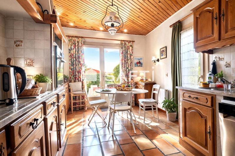 Maison - 212 m² - 5 pièces