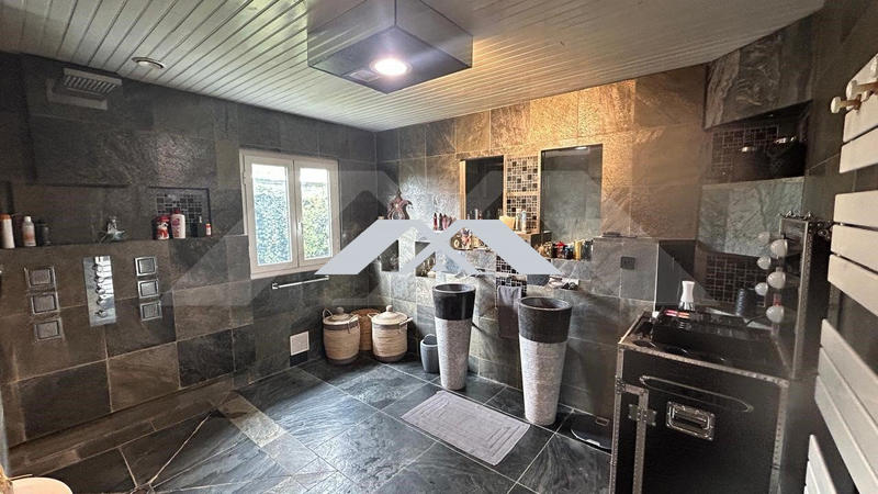 Maison - 170 m² - 4 pièces