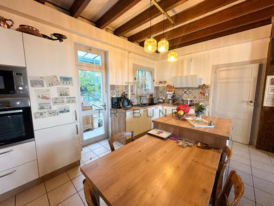 Maison - 203 m² - 6 pièces