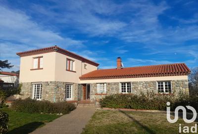 Maison - 217 m² - 8 pièces