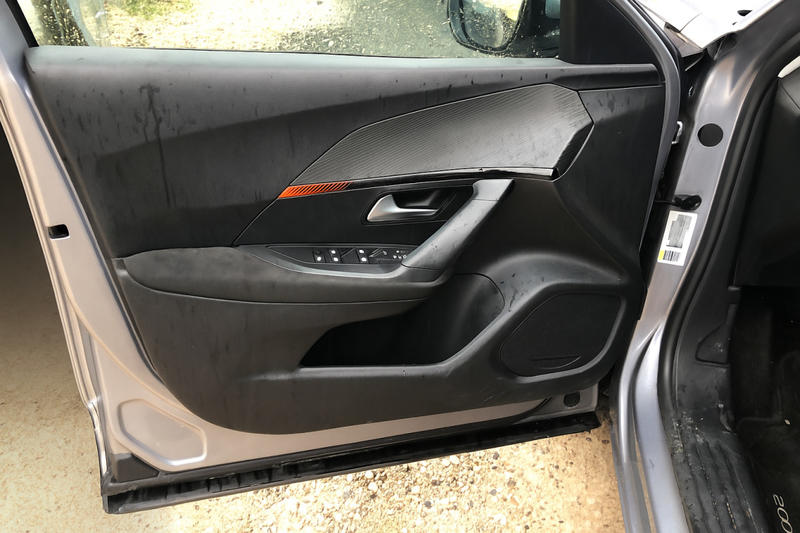 Peugeot 2008 II 1.2 PureTech 100 Active