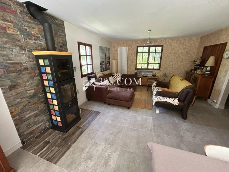 Maison - 205 m² - 8 pièces