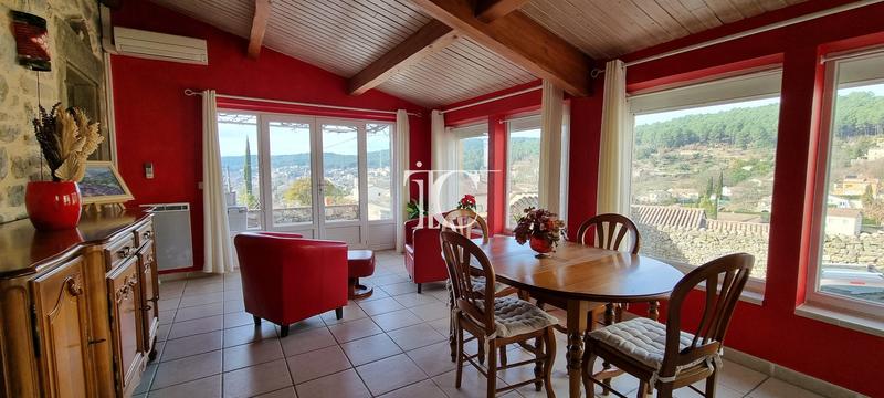 Maison - 125 m² - 5 pièces