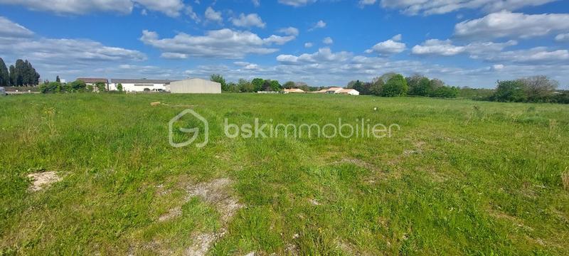 Terrain constructible - 870 m²