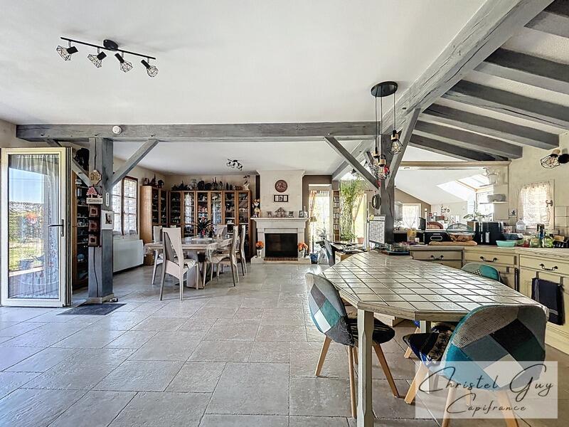 Pavillon - 135 m² - 5 pièces