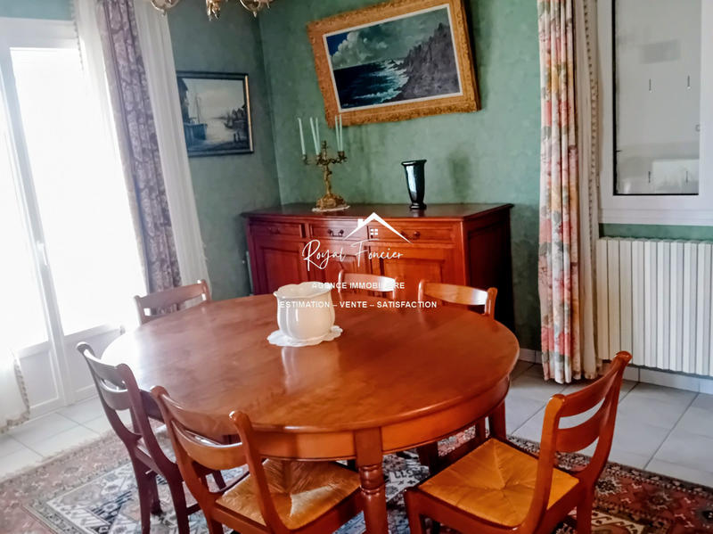 Maison - 196 m² - 5 pièces