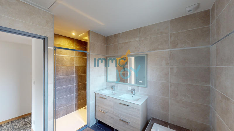 Maison - 150 m² - 5 pièces