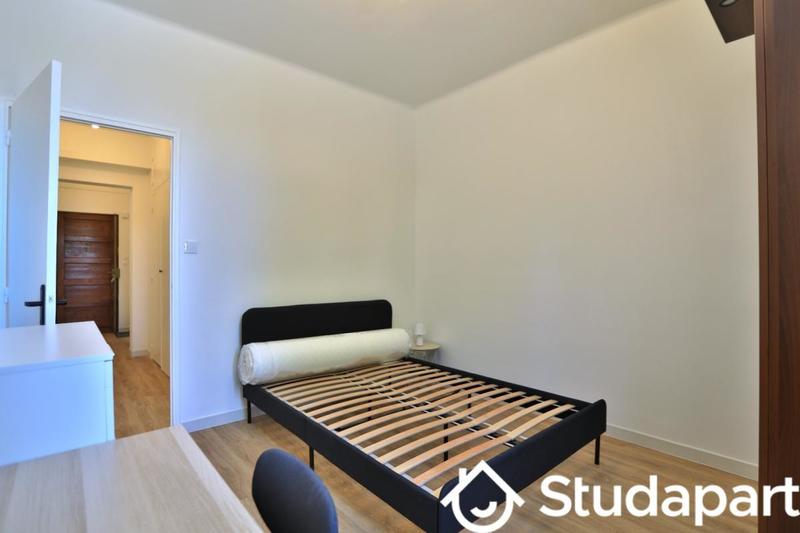 Chambre - 13 m² - 1 pièce