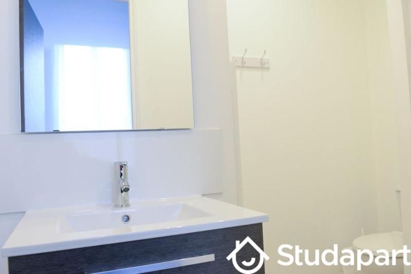 Chambre - 13 m² - 1 pièce