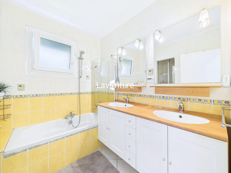 Maison contemporaine - 119 m² - 5 pièces