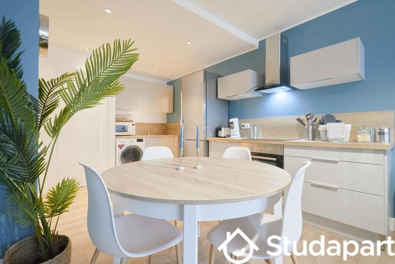 Chambre - 9 m² - 1 pièce