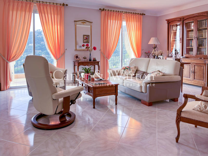 Villa - 220 m² - 7 pièces