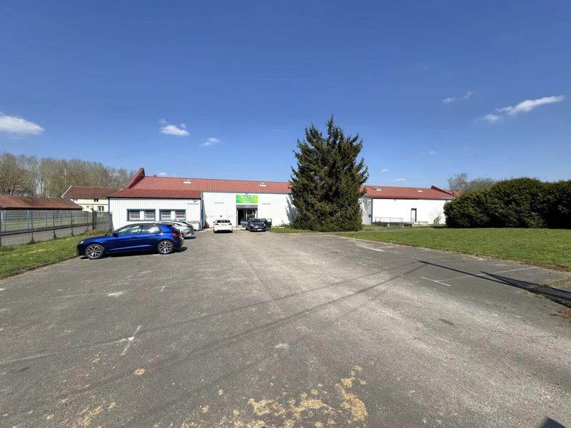 Bureau - 2 266 m² - 6 pièces