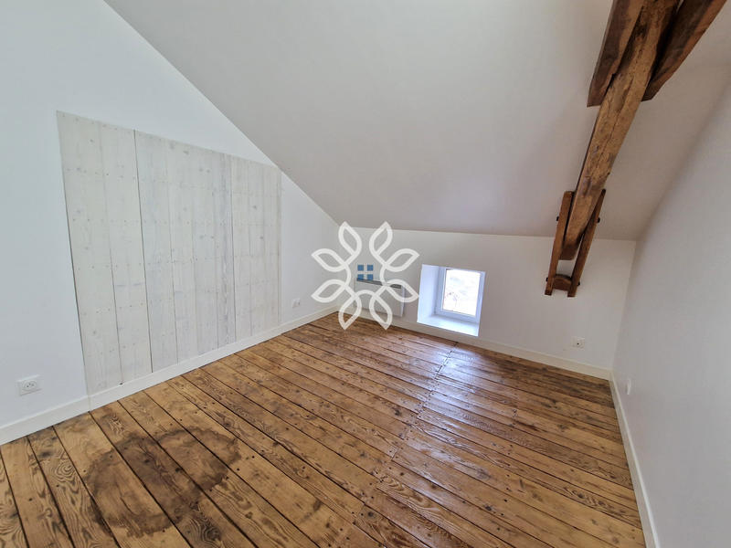 Maison - 110 m² - 7 pièces