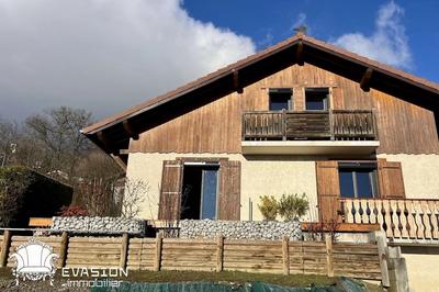 Maison - 223 m² - 6 pièces