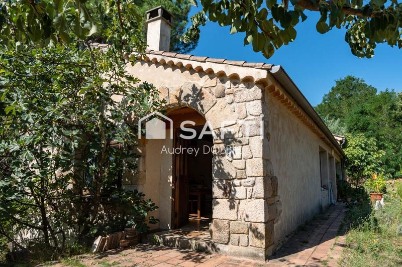 Maison - 195 m² - 8 pièces