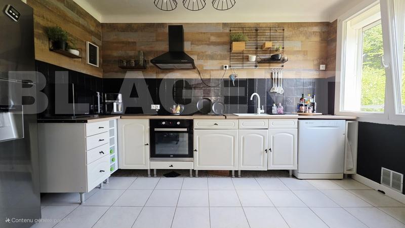 Maison - 163 m² - 7 pièces