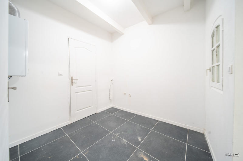 Appartement - 152 m² - 6 pièces