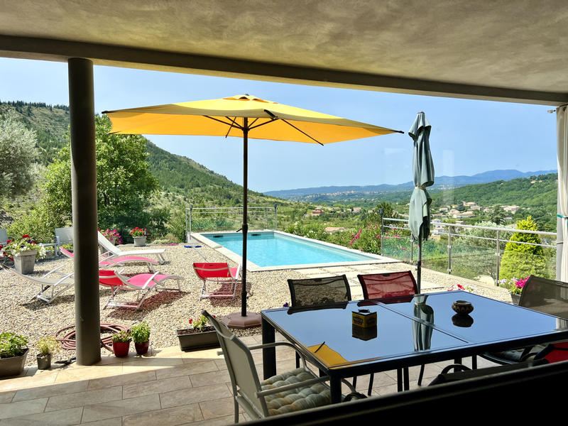 Maison - 159 m² - 5 pièces