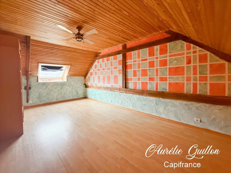 Maison - 181 m² - 7 pièces