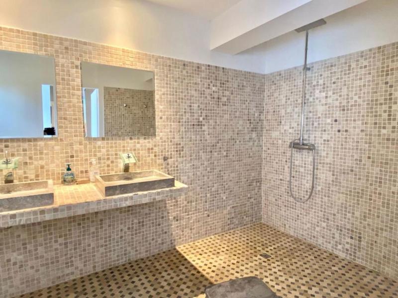 Château - 880 m² - 25 pièces