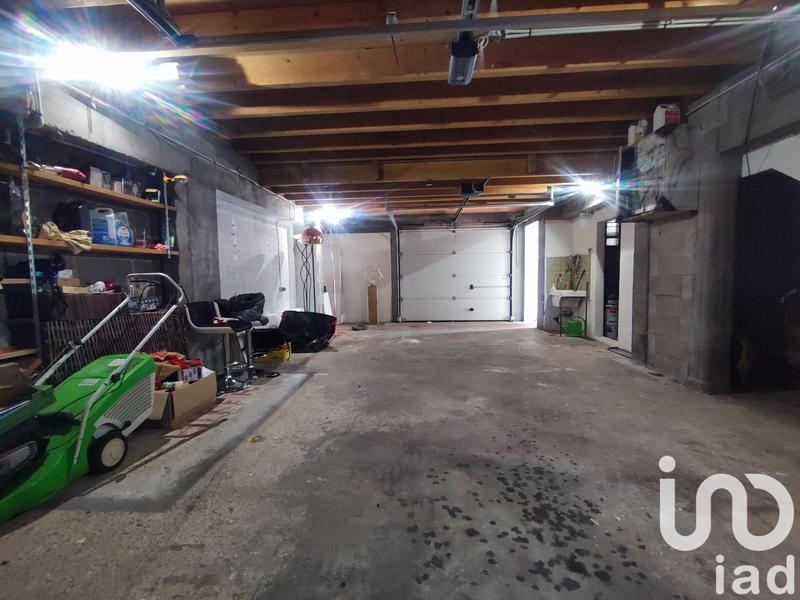 Maison - 183 m² - 7 pièces