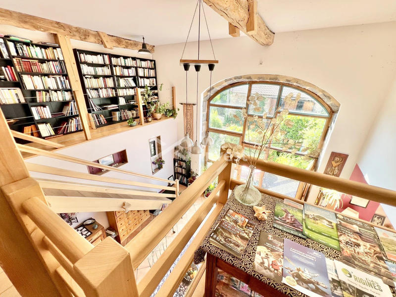 Maison - 243 m² - 8 pièces