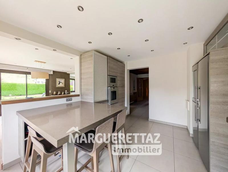 Villa - 290 m² - 8 pièces