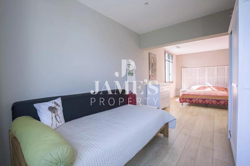 Maison - 187 m² - 6 pièces