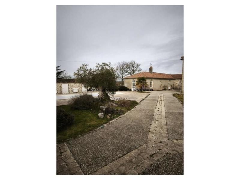 Propriété - 350 m² - 7 pièces