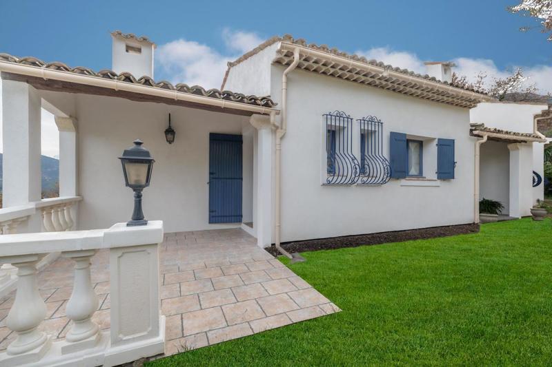 Villa - 310 m² - 8 pièces