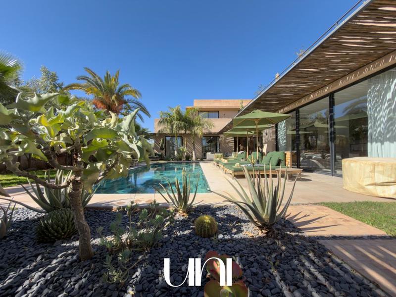 Villa - 640 m² - 11 pièces