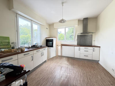 Maison traditionnelle - 145 m² - 7 pièces