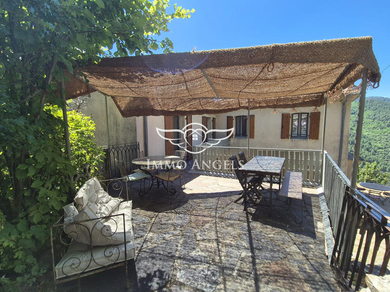 Maison - 145 m² - 9 pièces