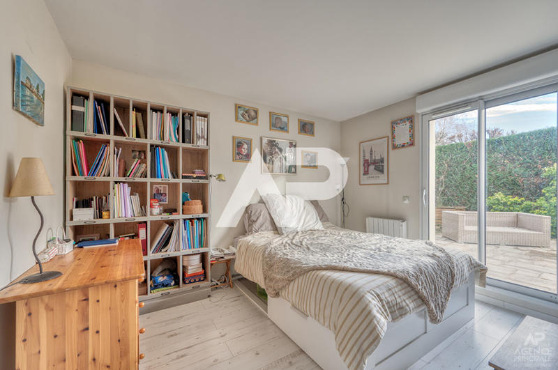 Maison - 266 m² - 7 pièces