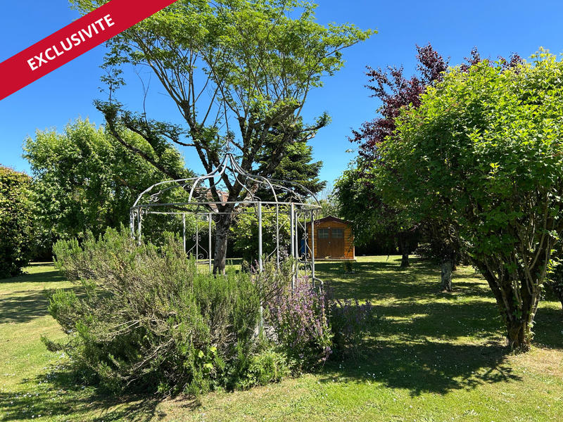 Maison - 210 m² - 7 pièces