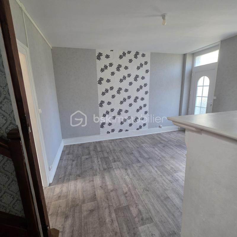 Maison - 104 m² - 7 pièces