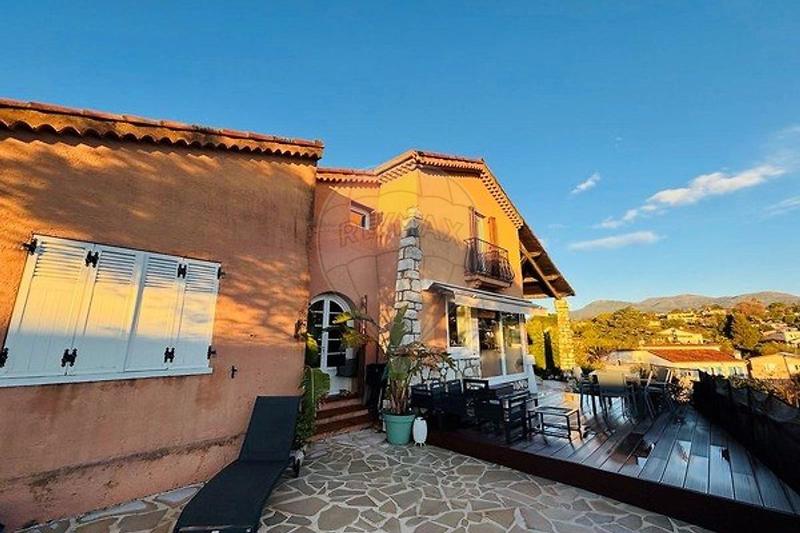 Maison - 118 m² - 5 pièces