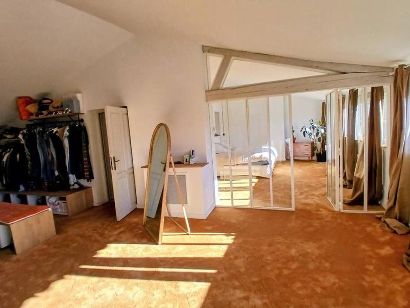 Maison - 350 m² - 9 pièces