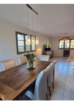 Maison - 133 m² - 5 pièces